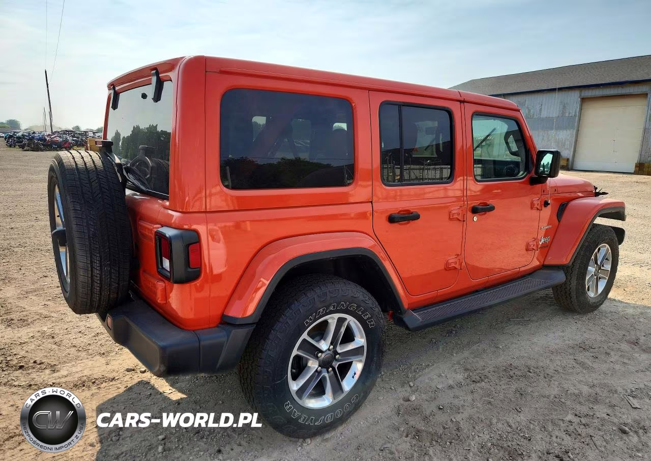 2020 Jeep Wrangler Unlimited Sahara VIN:1C4HJXEN7LW231640 - 3