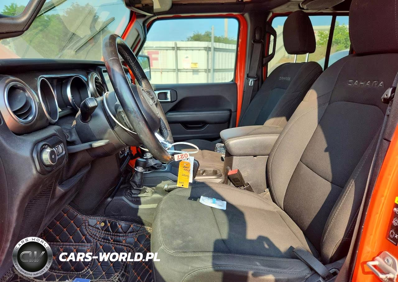 2020 Jeep Wrangler Unlimited Sahara VIN:1C4HJXEN7LW231640 - 7