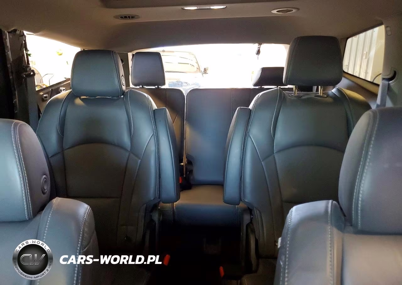 2018 Buick Enclave Essence VIN:5GAEVAKW0JJ160004 - 10