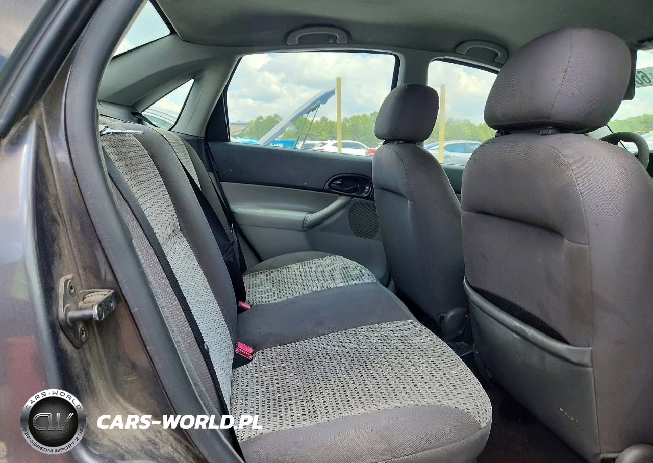 2007 Ford Focus Zx4 VIN:1FAFP34N17W164349 - 10