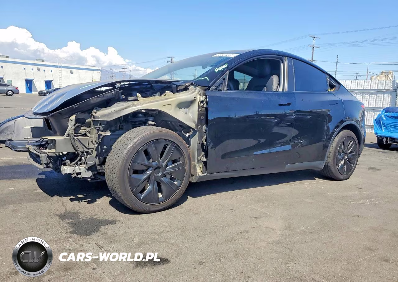 2022 Tesla Model Y – zdjęcie 1 z 13