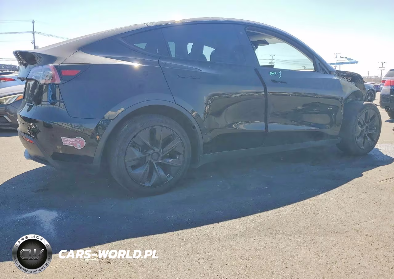 2022 Tesla Model Y VIN:7SAYGDEE2NF409753 - 3