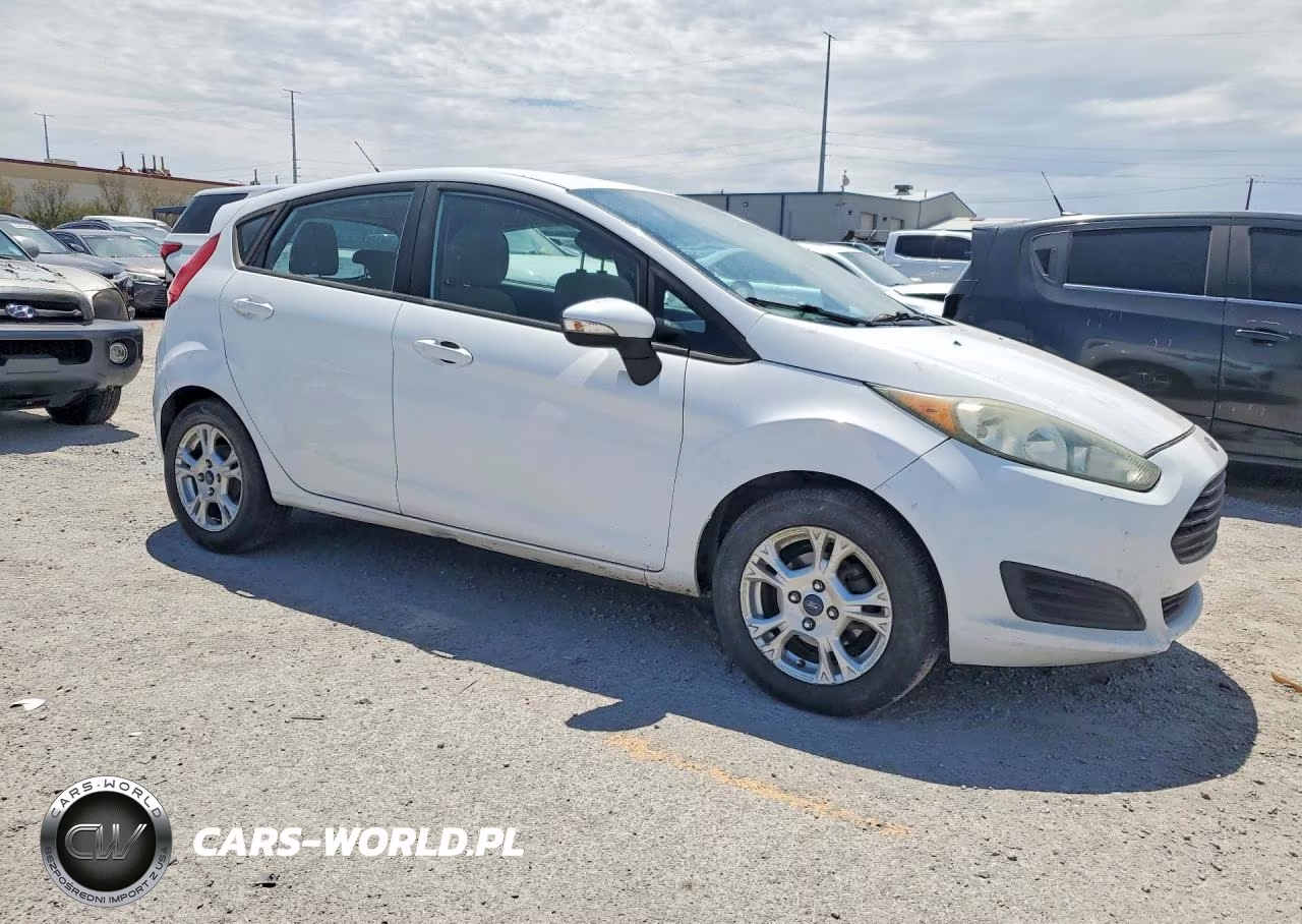2015 Ford Fiesta Se VIN:3FADP4EJ3FM146068 - 4