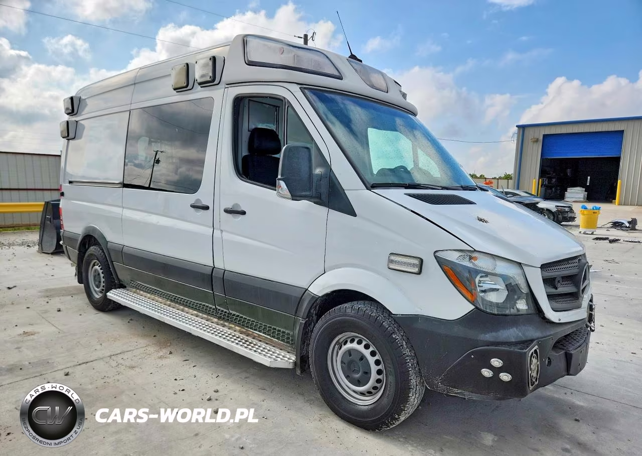 2017 Mercedes-Benz Sprinter 2500 VIN:WD3PE7CD6HP565504 - 4