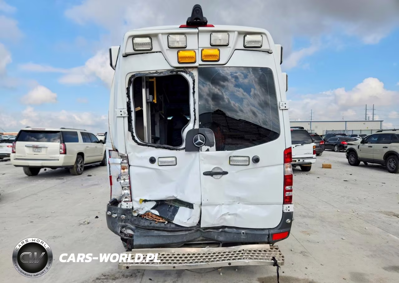 2017 Mercedes-Benz Sprinter 2500 VIN:WD3PE7CD6HP565504 - 6