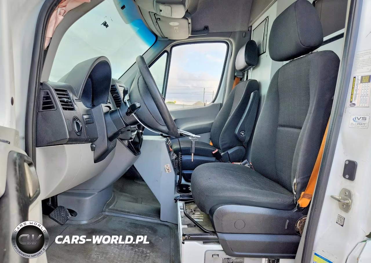 2017 Mercedes-Benz Sprinter 2500 VIN:WD3PE7CD6HP565504 - 7