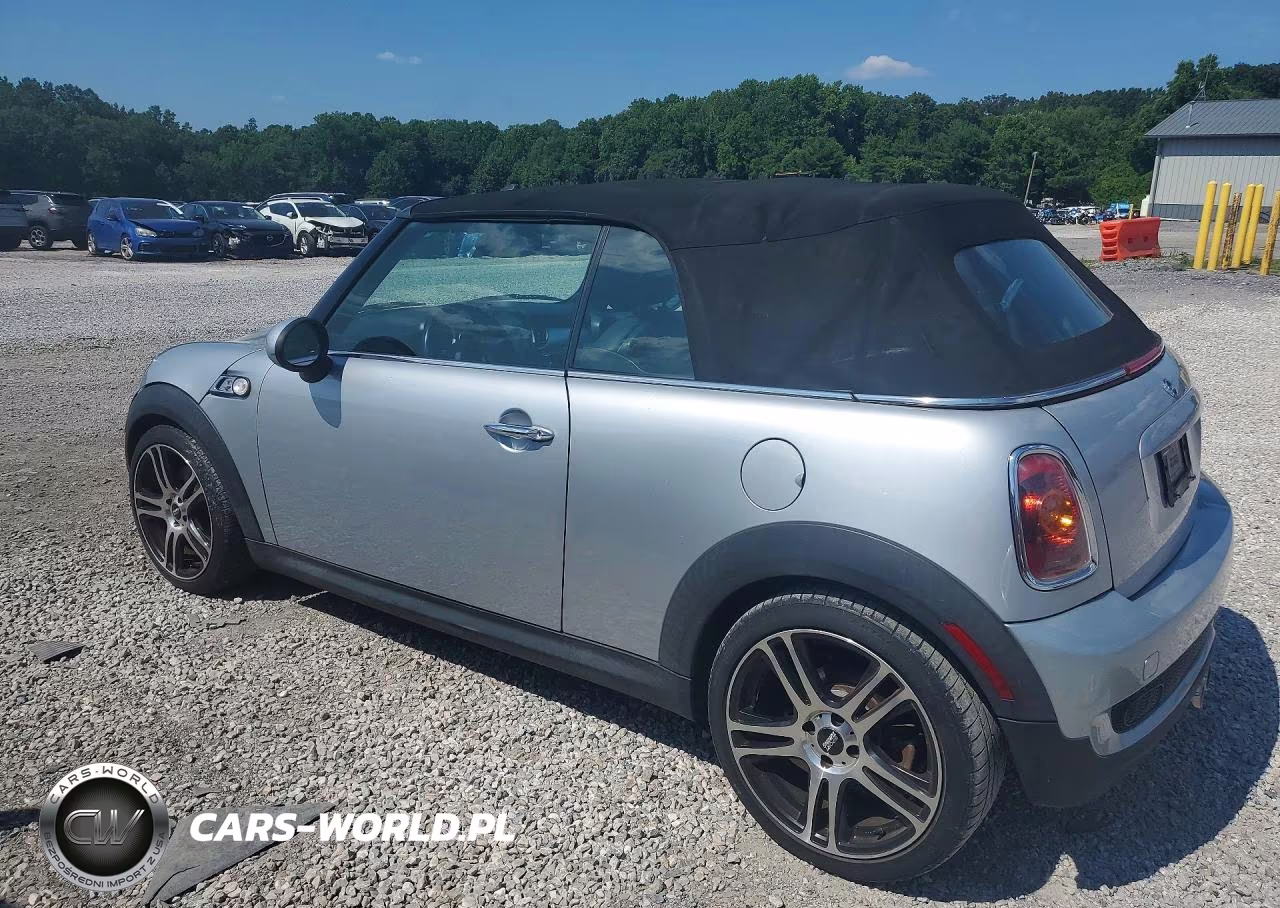 2009 Mini Cooper S VIN:WMWMS33569TG88182 - 2