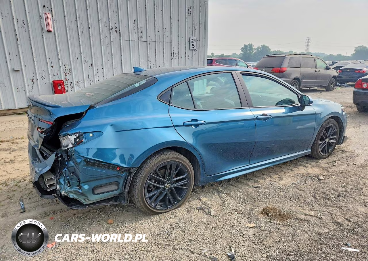 2025 Toyota Camry Se VIN:4T1DAACK3SU035138 - 3