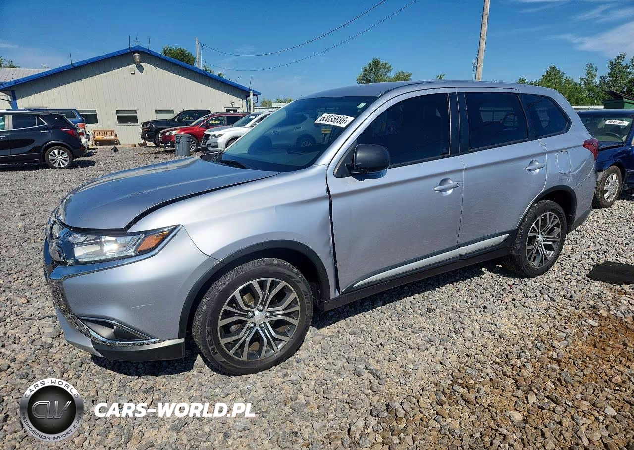 2017 Mitsubishi Outlander Es – zdjęcie 1 z 13