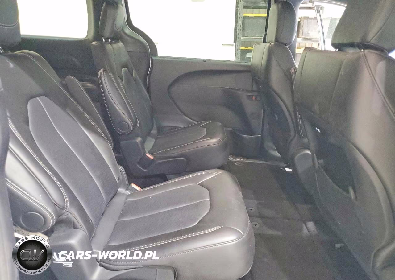 2026 Chrysler Pacifica Select VIN:2C4RC1BG5TR213079 - 11