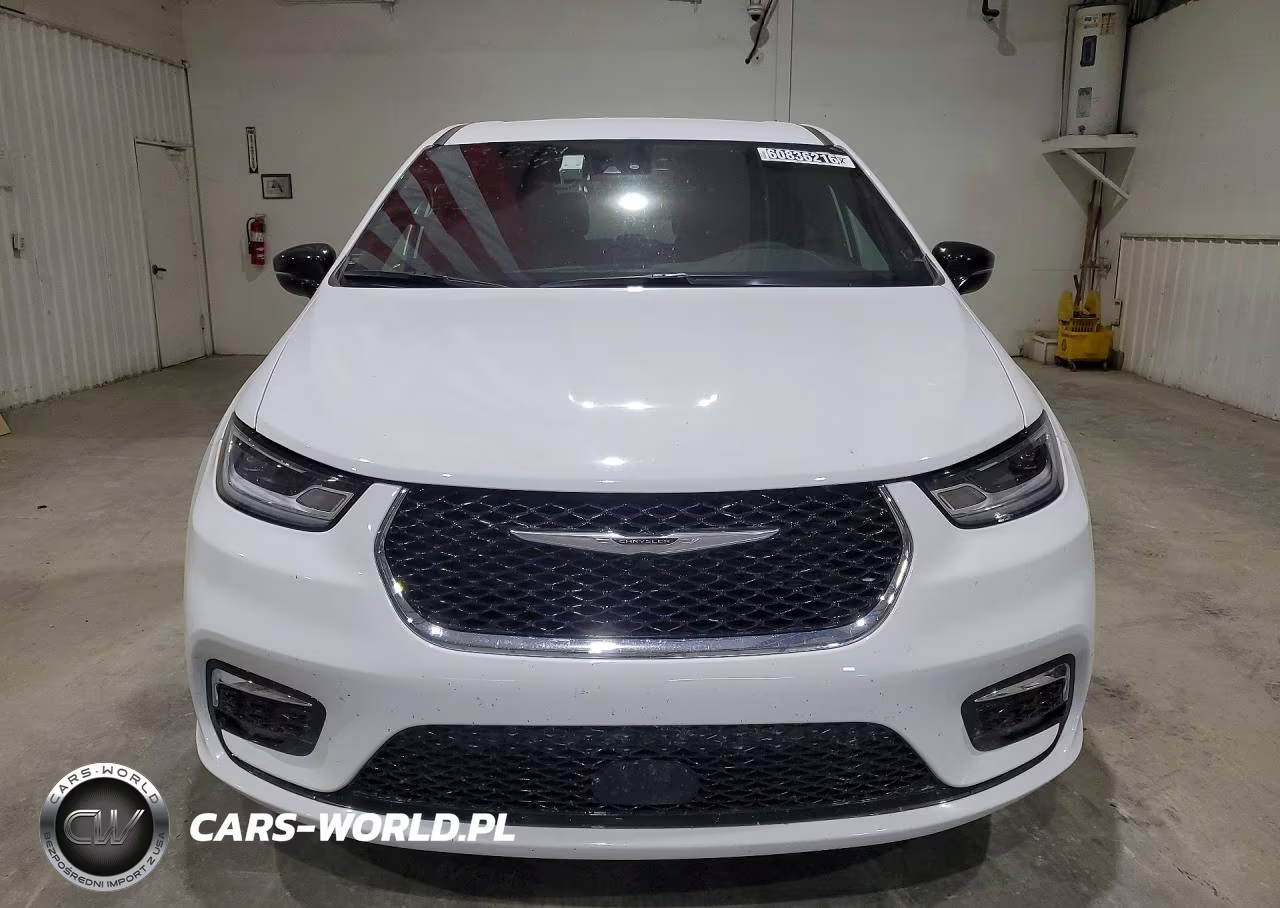 2026 Chrysler Pacifica Select VIN:2C4RC1BG5TR213079 - 5