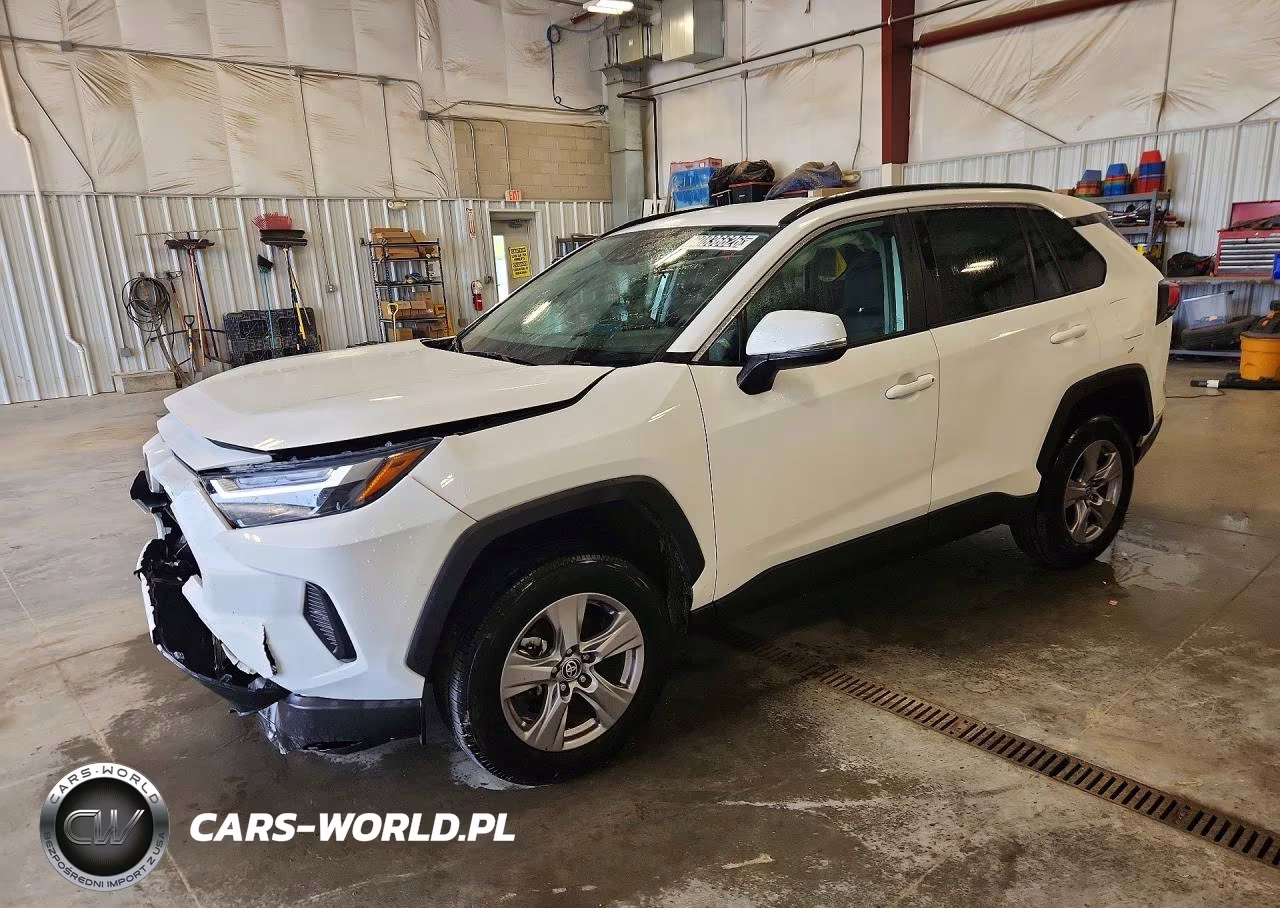 2025 Toyota Rav4 Xle – zdjęcie 1 z 12