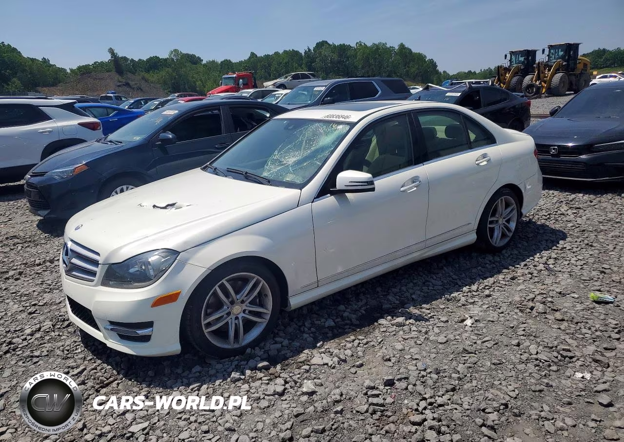 2013 Mercedes-Benz C 300 4Matic – zdjęcie 1 z 12