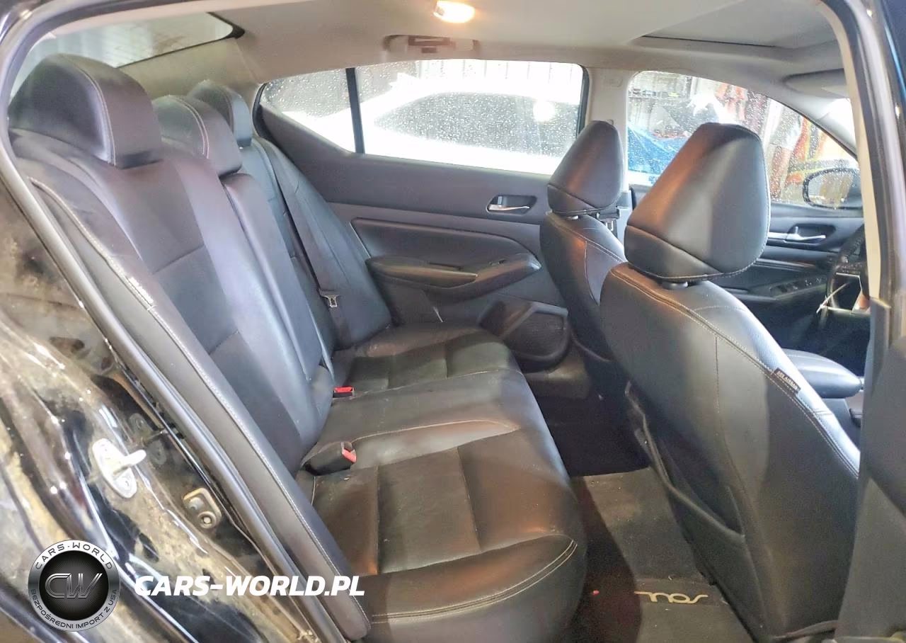 2019 Nissan Altima Platinum VIN:1N4BL4FV2KC107570 - 10