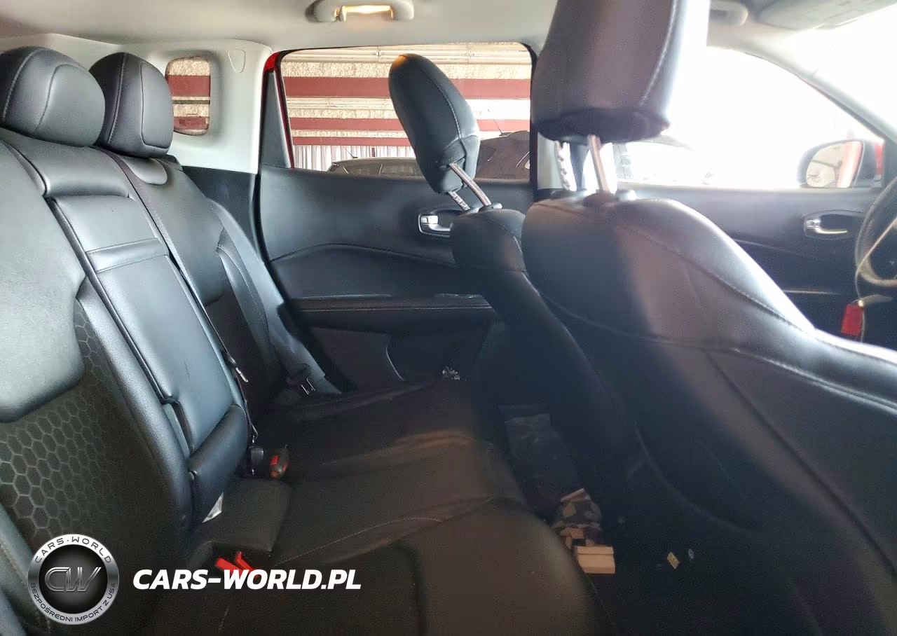 2018 Jeep Compass Latitude VIN:3C4NJDBB3JT142338 - 11