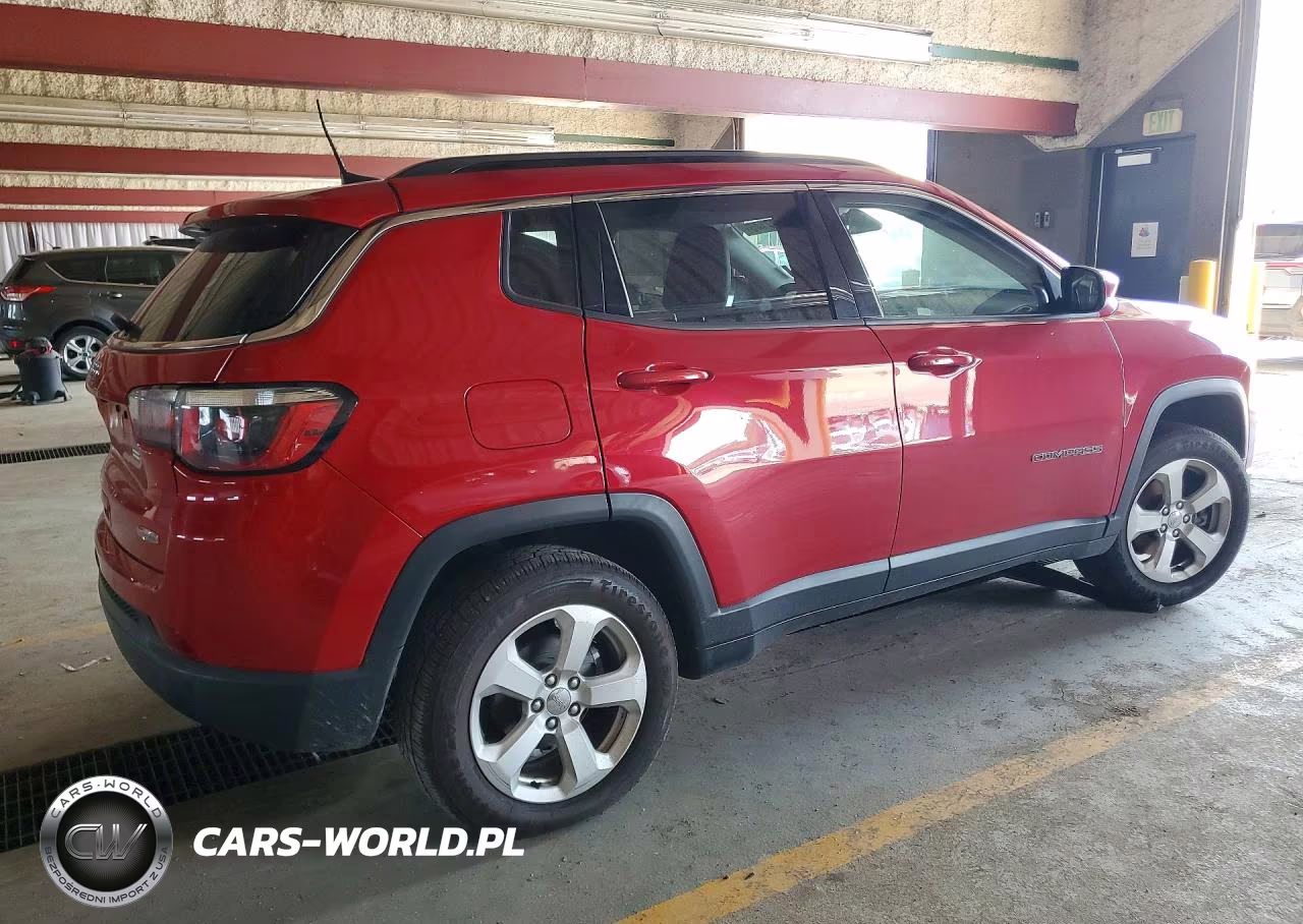 2018 Jeep Compass Latitude VIN:3C4NJDBB3JT142338 - 3