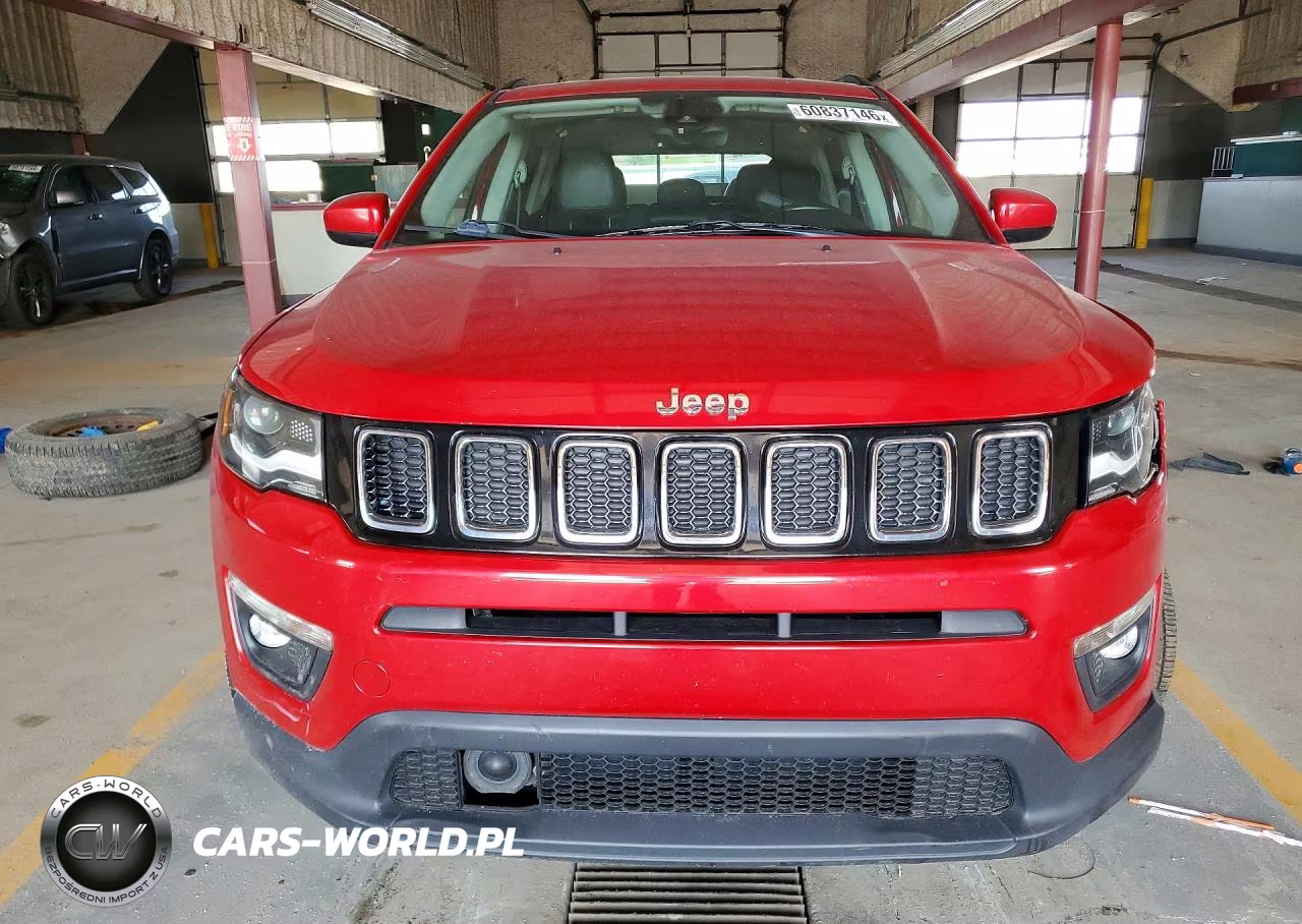 2018 Jeep Compass Latitude VIN:3C4NJDBB3JT142338 - 5