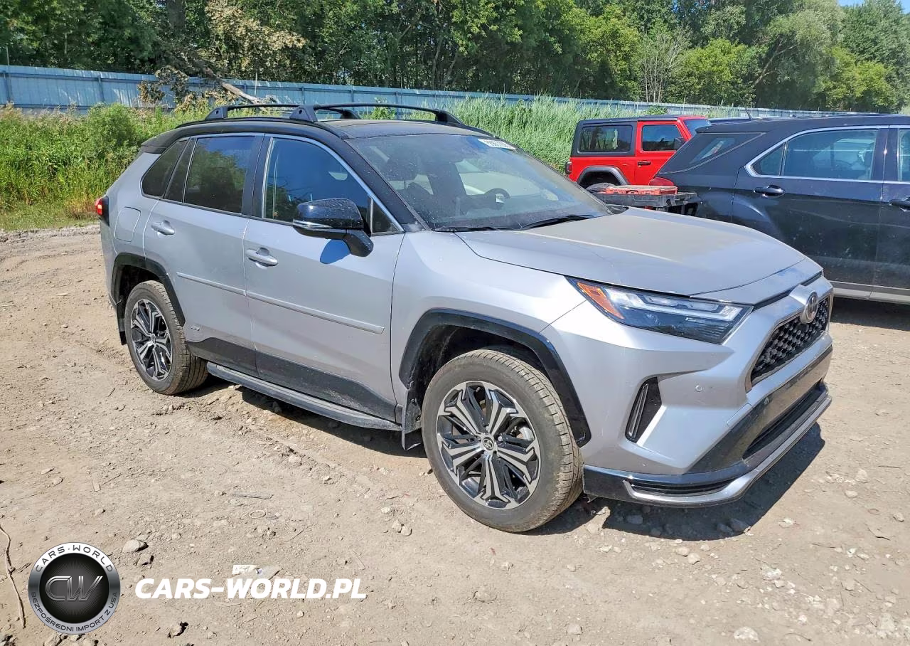 2025 Toyota Rav4 Xse VIN:JTMFB3FV8SD283137 - 4