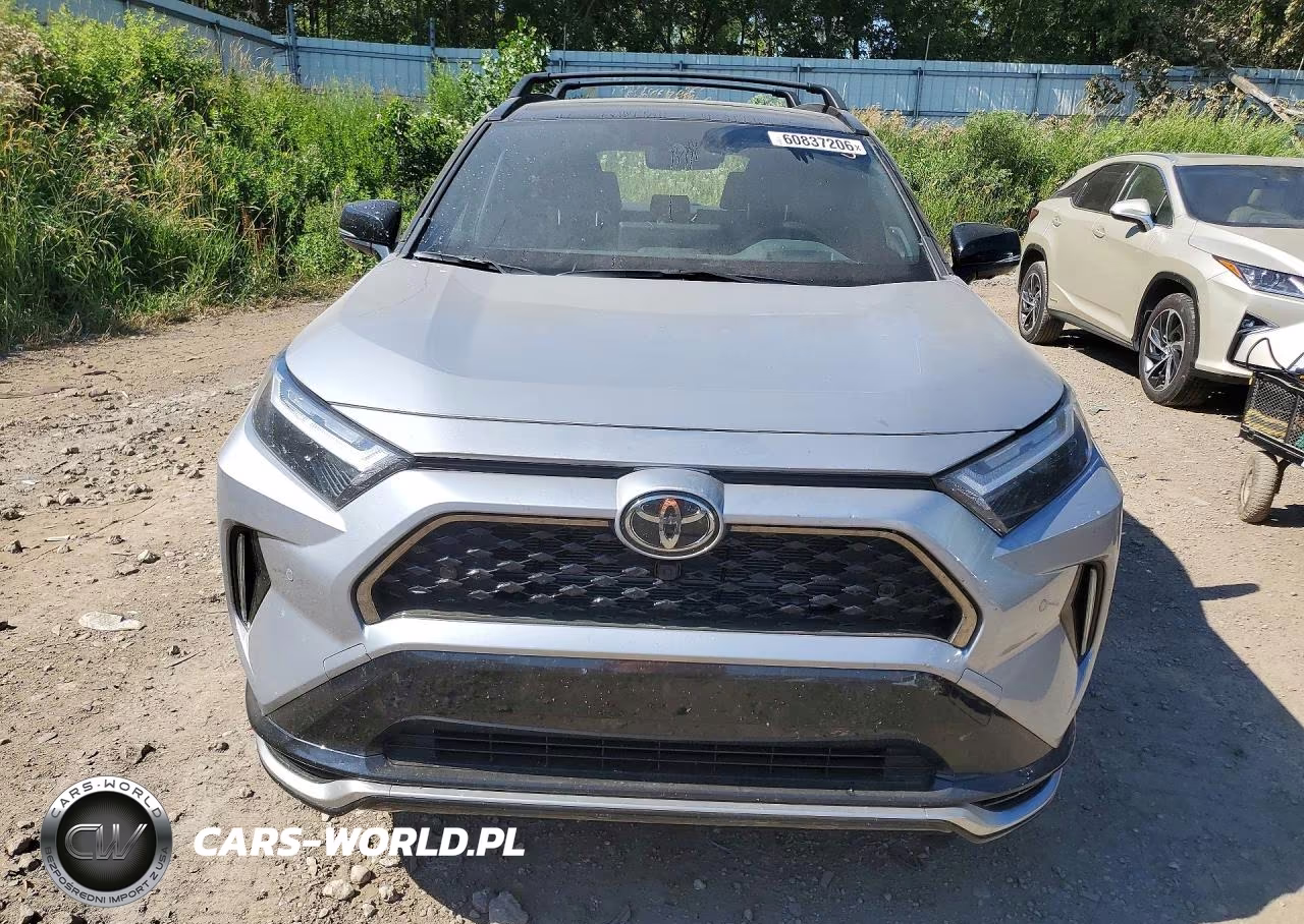2025 Toyota Rav4 Xse VIN:JTMFB3FV8SD283137 - 5