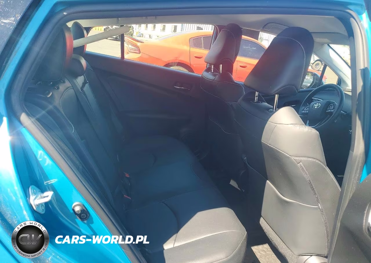 2020 Toyota Prius Prime Limited VIN:JTDKARFP5L3138618 - 10