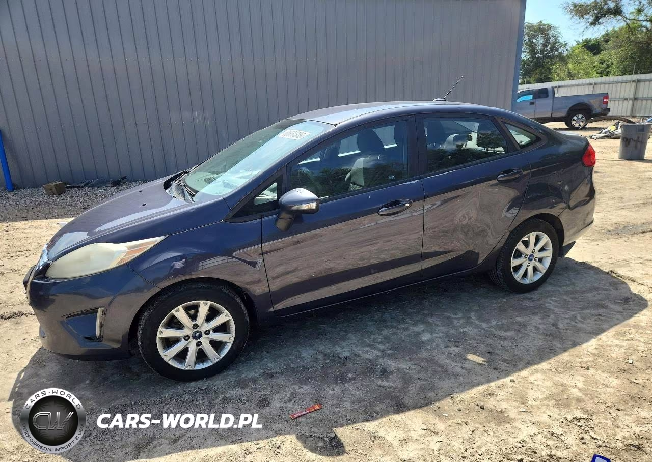 2013 Ford Fiesta – zdjęcie 1 z 12