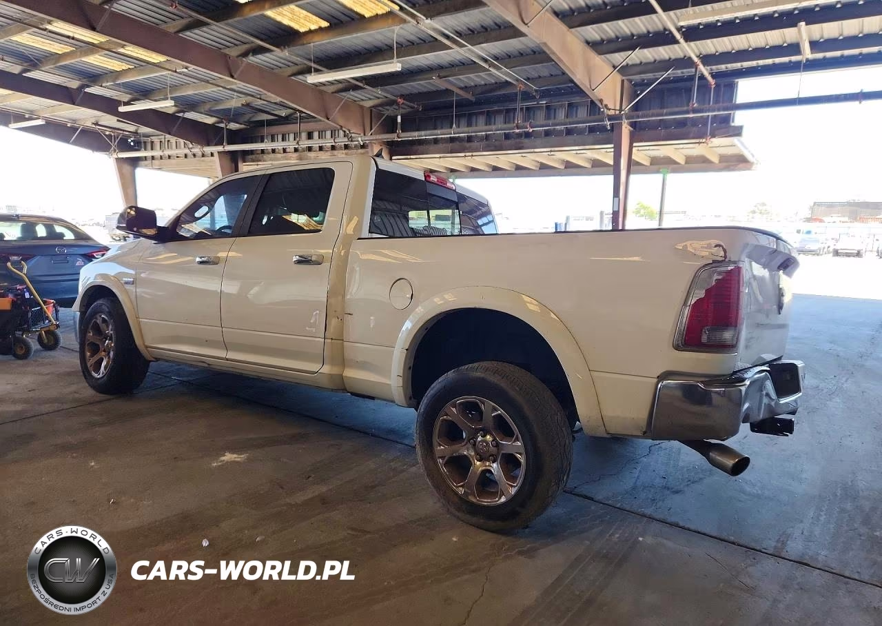 2017 Ram 1500 Laramie VIN:1C6RR6VT4HS752147 - 2