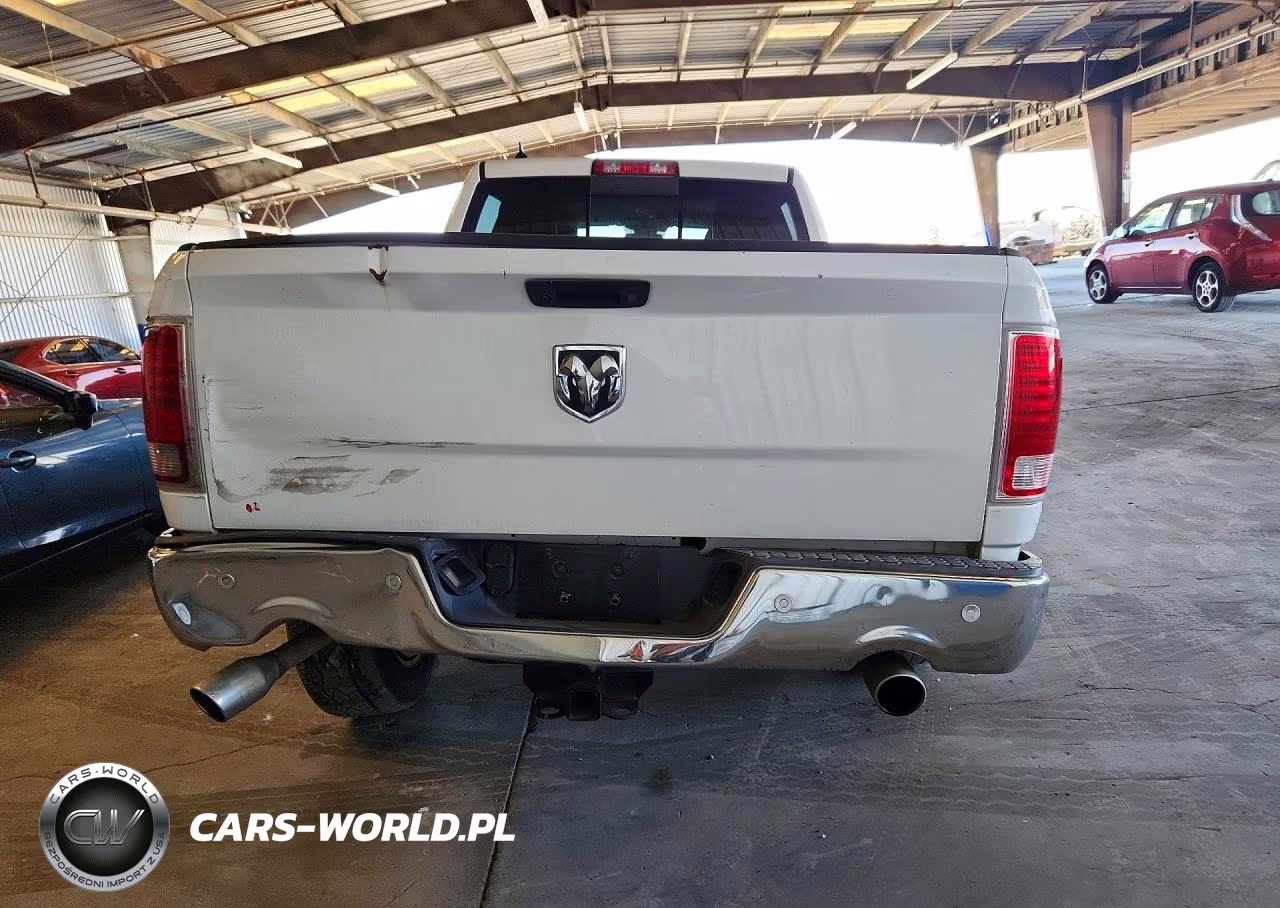 2017 Ram 1500 Laramie VIN:1C6RR6VT4HS752147 - 6