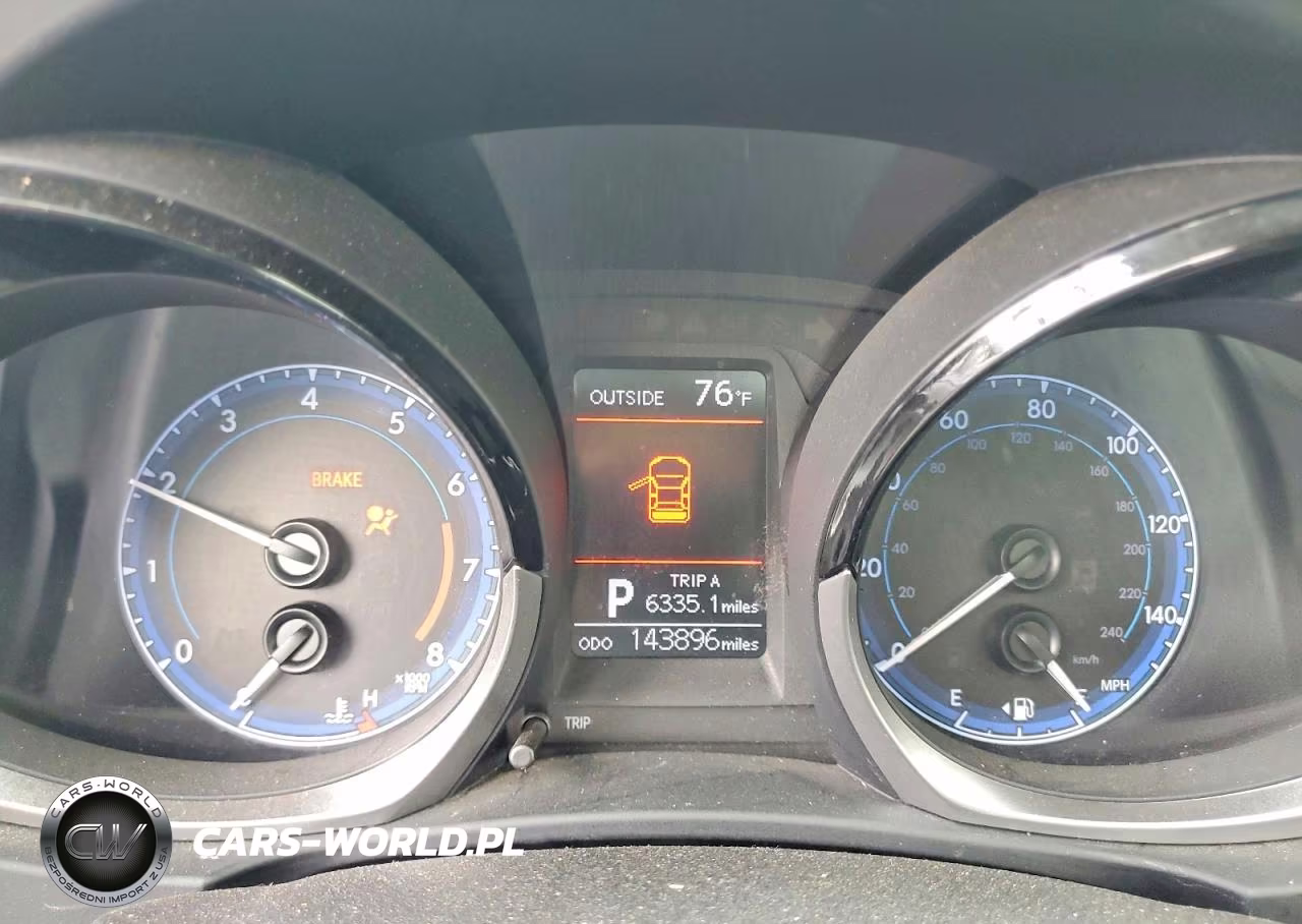 2014 Toyota Corolla S Plus VIN:5YFBURHE0EP083699 - 9