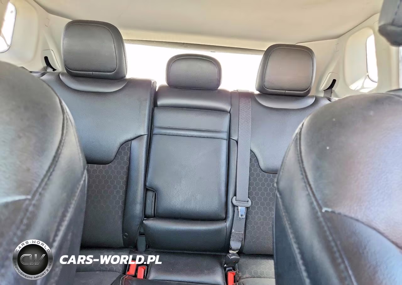 2019 Jeep Compass Latitude VIN:3C4NJDBB3KT628679 - 10