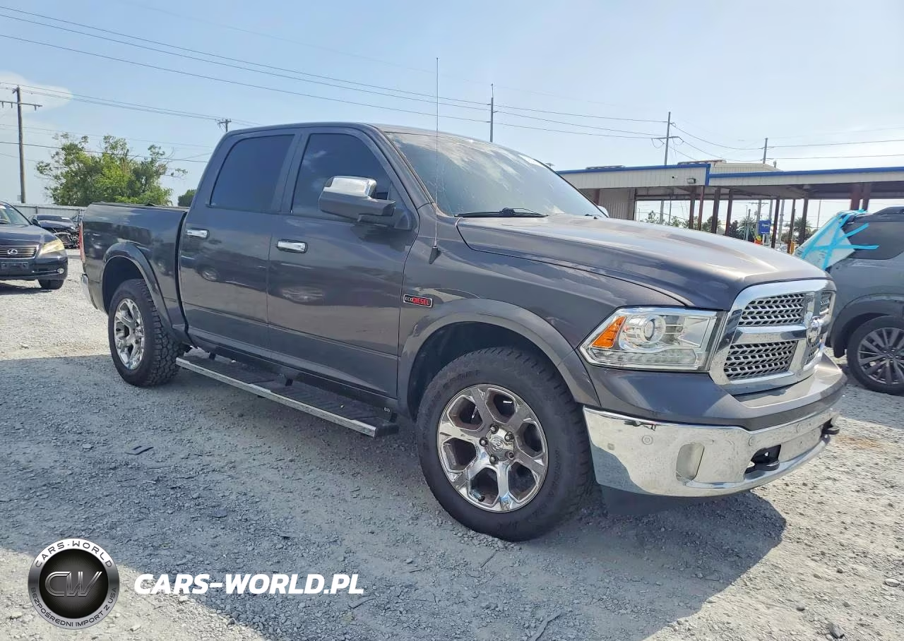 2018 Ram 1500 Laramie VIN:1C6RR7NM9JS353674 - 4