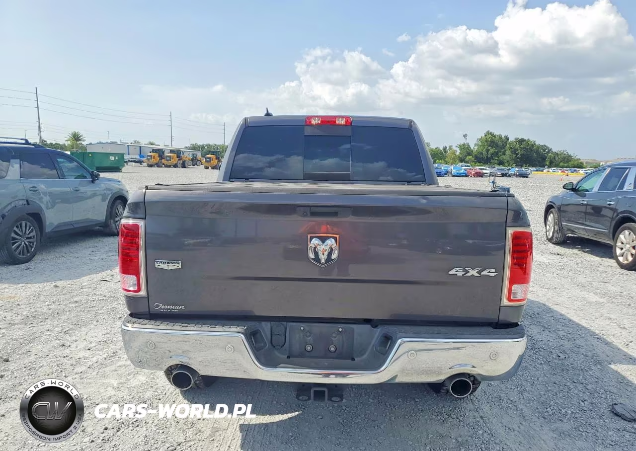 2018 Ram 1500 Laramie VIN:1C6RR7NM9JS353674 - 6
