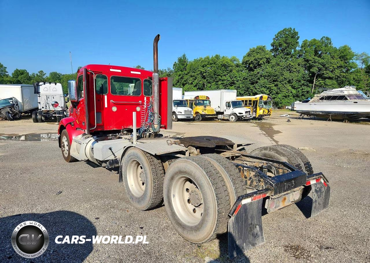 2015 Peterbilt 579 VIN:1XPBDP9X2FD289789 - 2