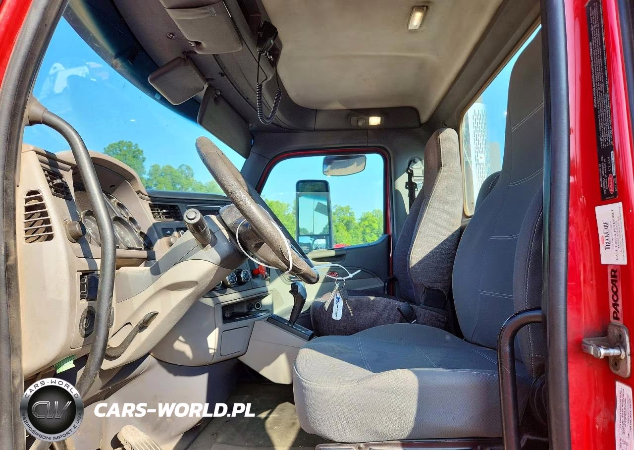 2015 Peterbilt 579 VIN:1XPBDP9X2FD289789 - 7