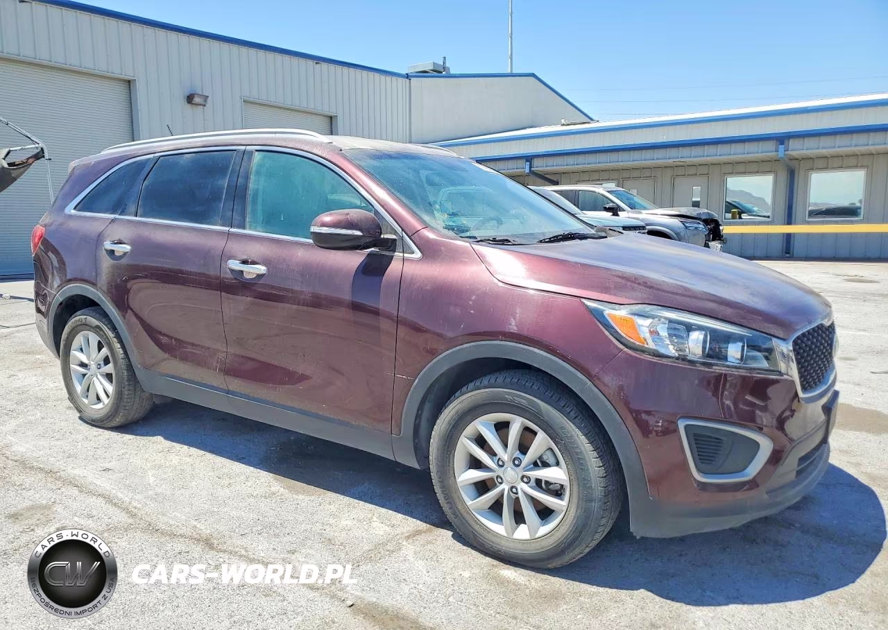 2017 Kia Sorento VIN:5XYPG4A38HG253485 - 4