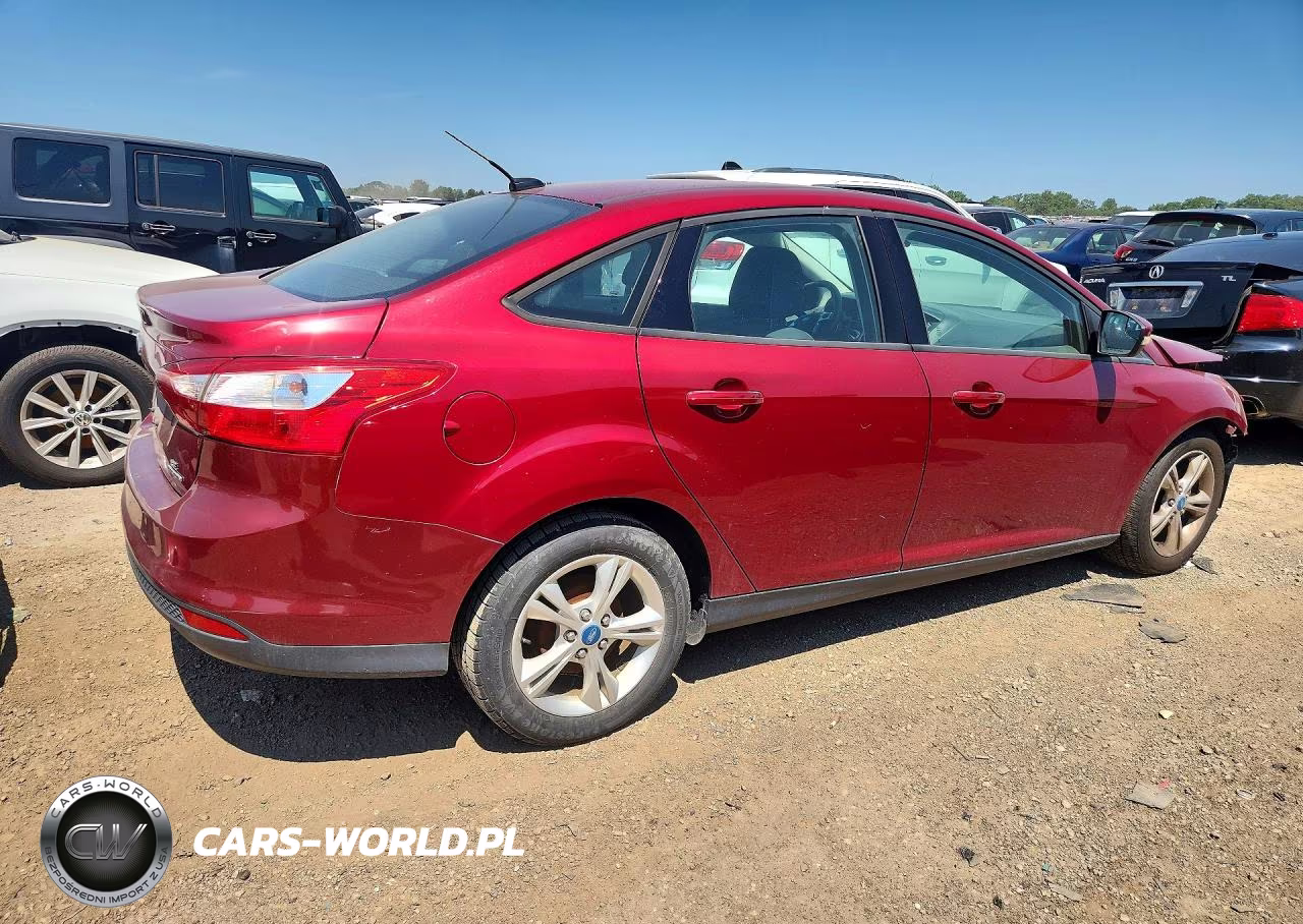 2013 Ford Focus Se VIN:1FADP3F26DL225492 - 3