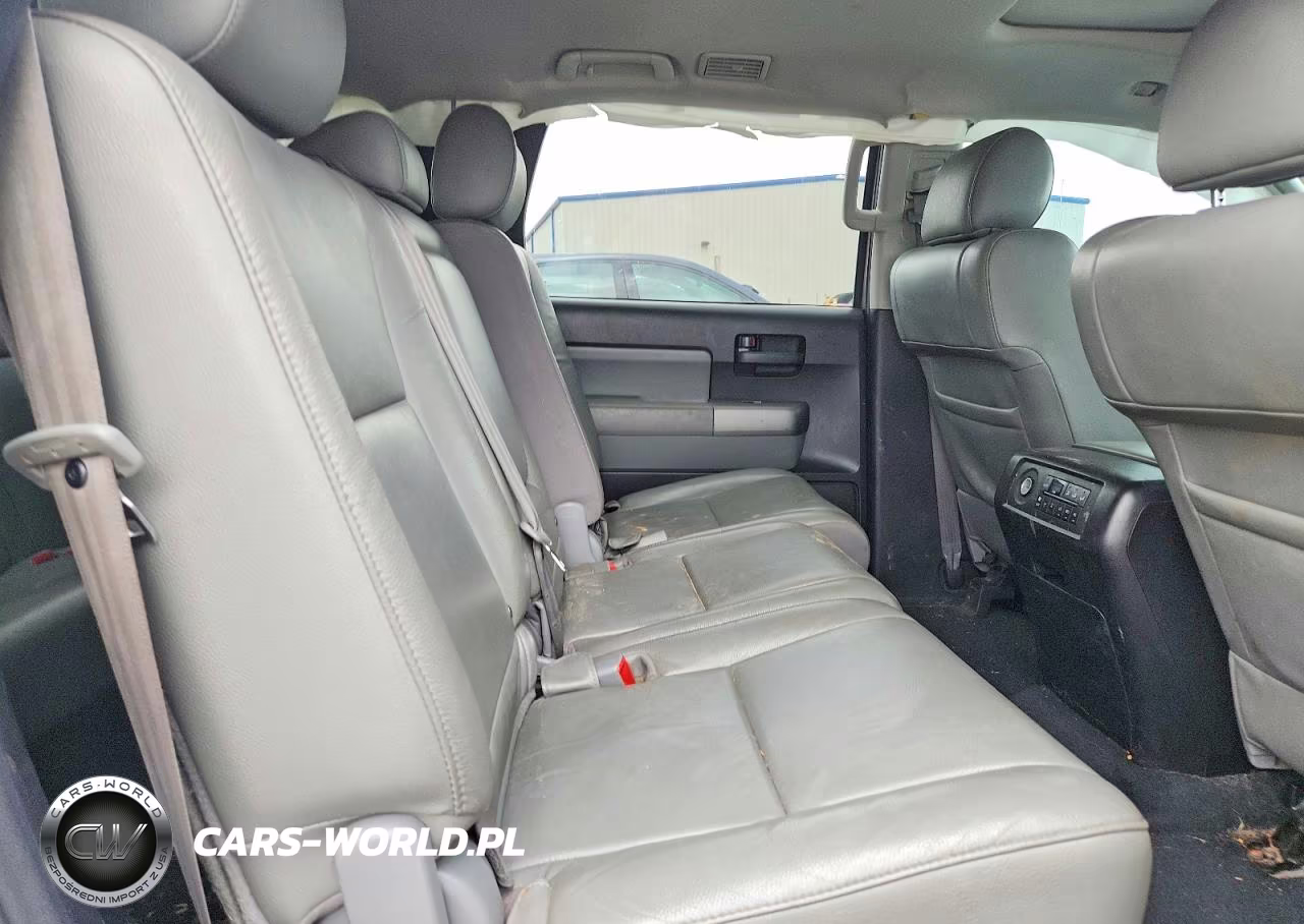 2017 Toyota Sequoia Sr5 VIN:5TDBY5G18HS155496 - 11