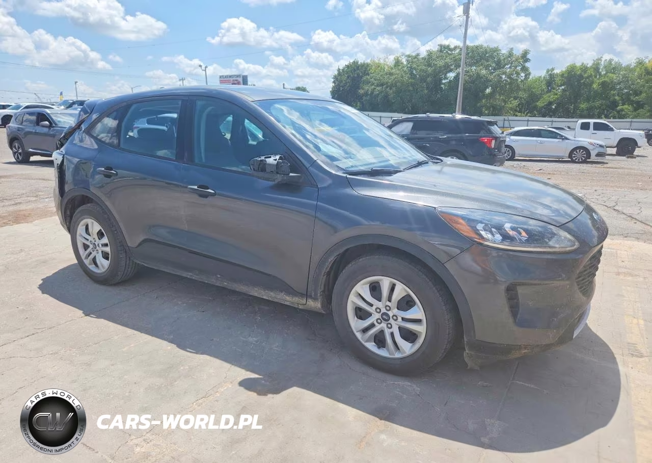 2020 Ford Escape S VIN:1FMCU0F6XLUA32623 - 4
