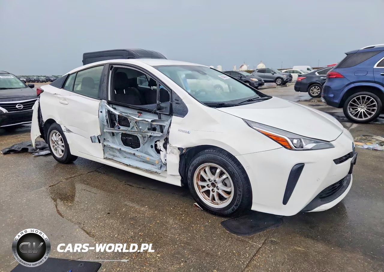 2021 Toyota Prius Le VIN:JTDKAMFU4M3145151 - 4