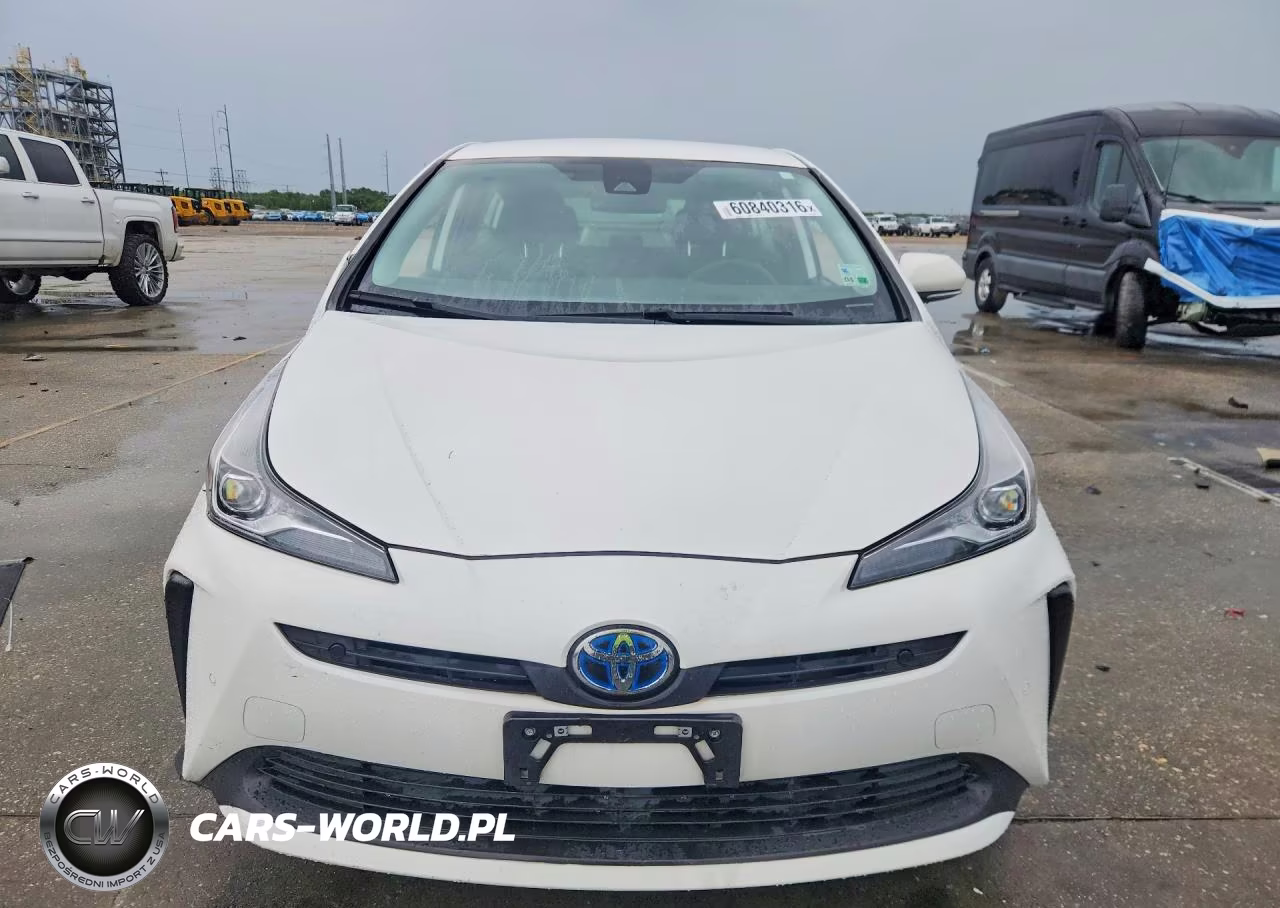 2021 Toyota Prius Le VIN:JTDKAMFU4M3145151 - 5