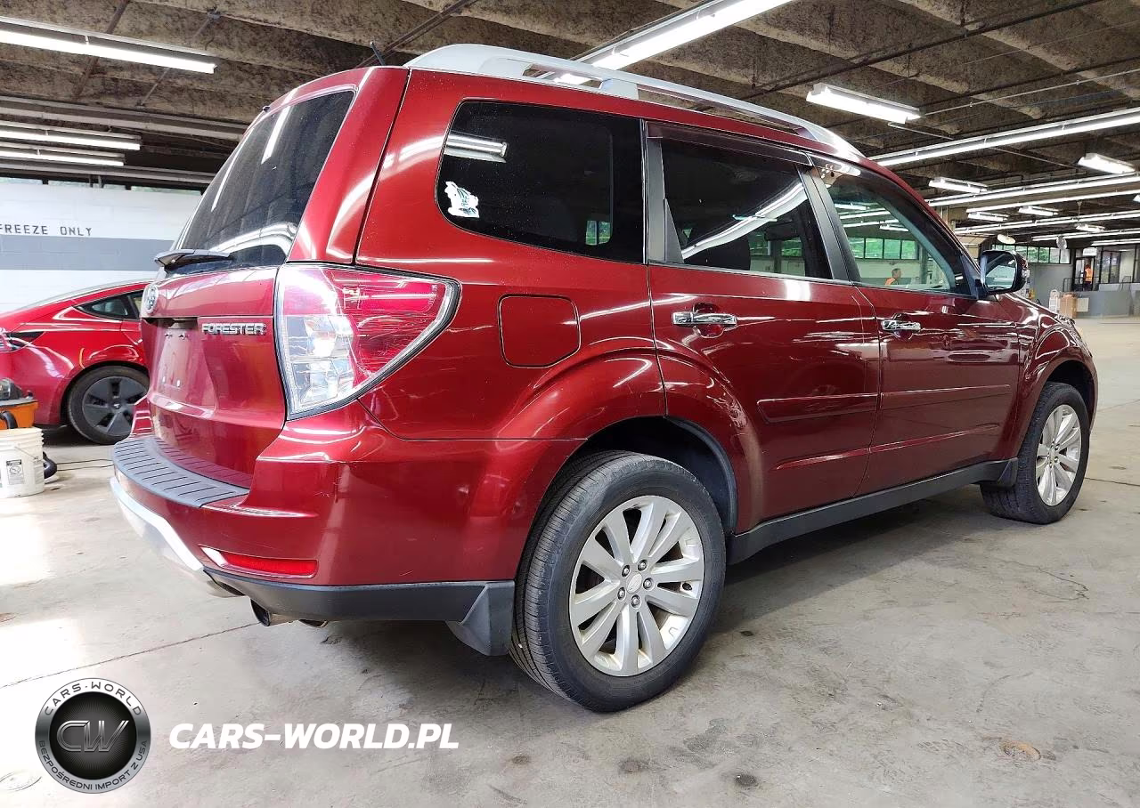 2012 Subaru Forester 2.5X Touring VIN:JF2SHBGC7CH409715 - 3