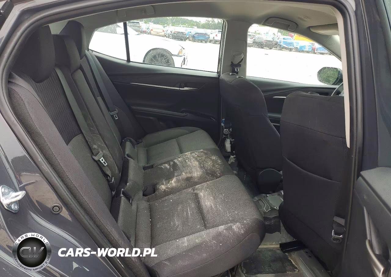 2025 Toyota Camry Le VIN:4T1DAACK3SU136826 - 10
