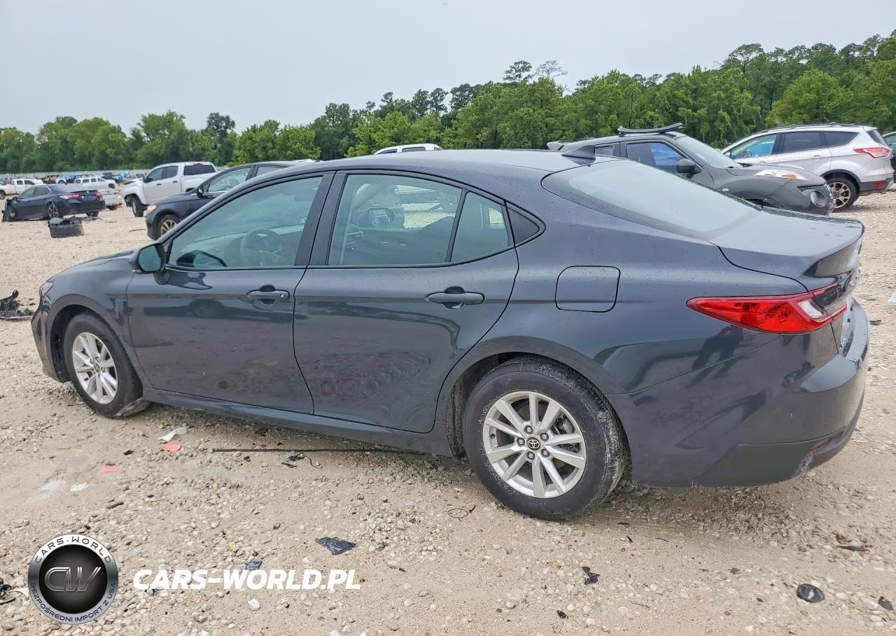 2025 Toyota Camry Le VIN:4T1DAACK3SU136826 - 2