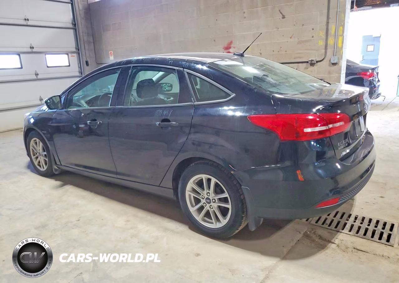 2018 Ford Focus Se VIN:1FADP3F29JL211341 - 2