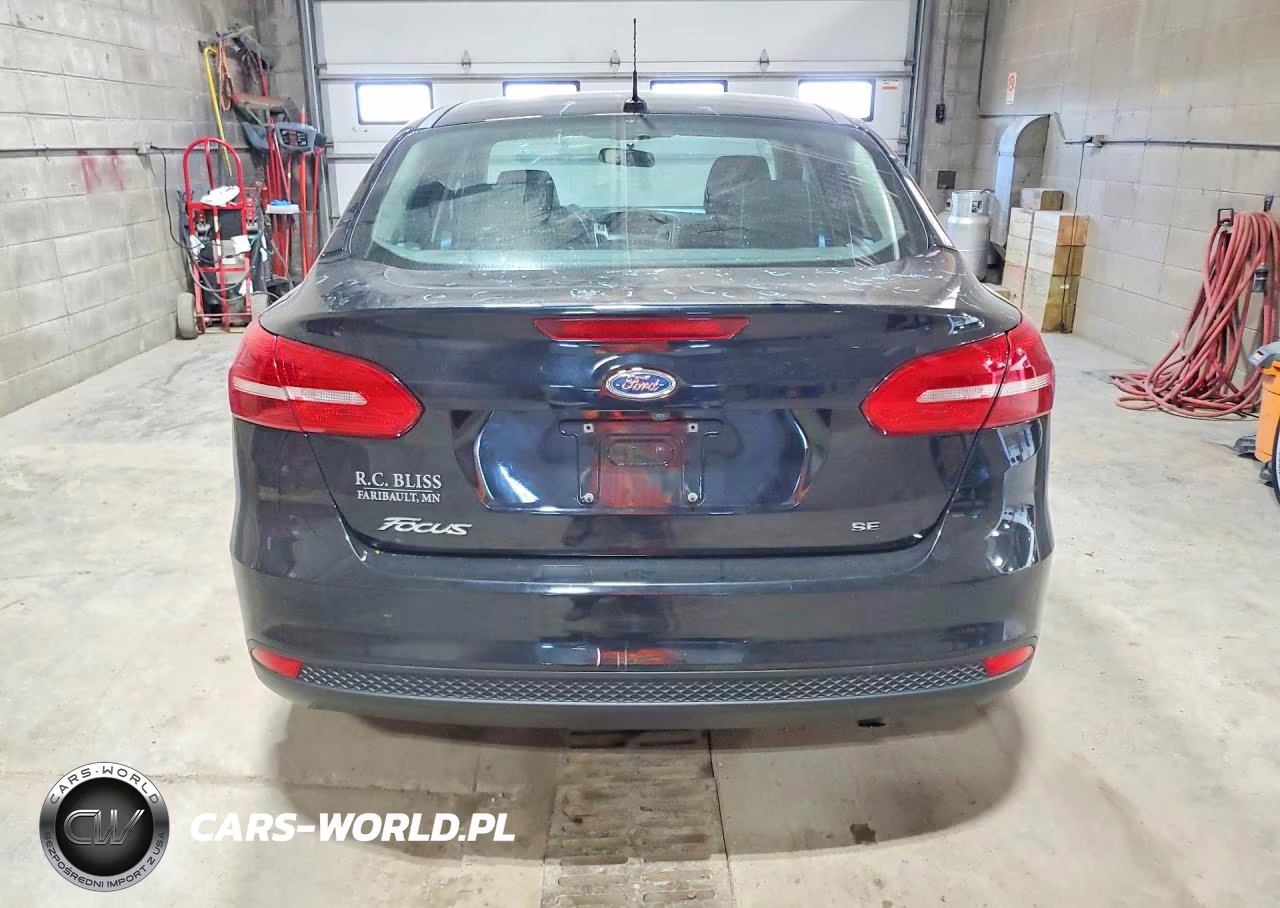 2018 Ford Focus Se VIN:1FADP3F29JL211341 - 6
