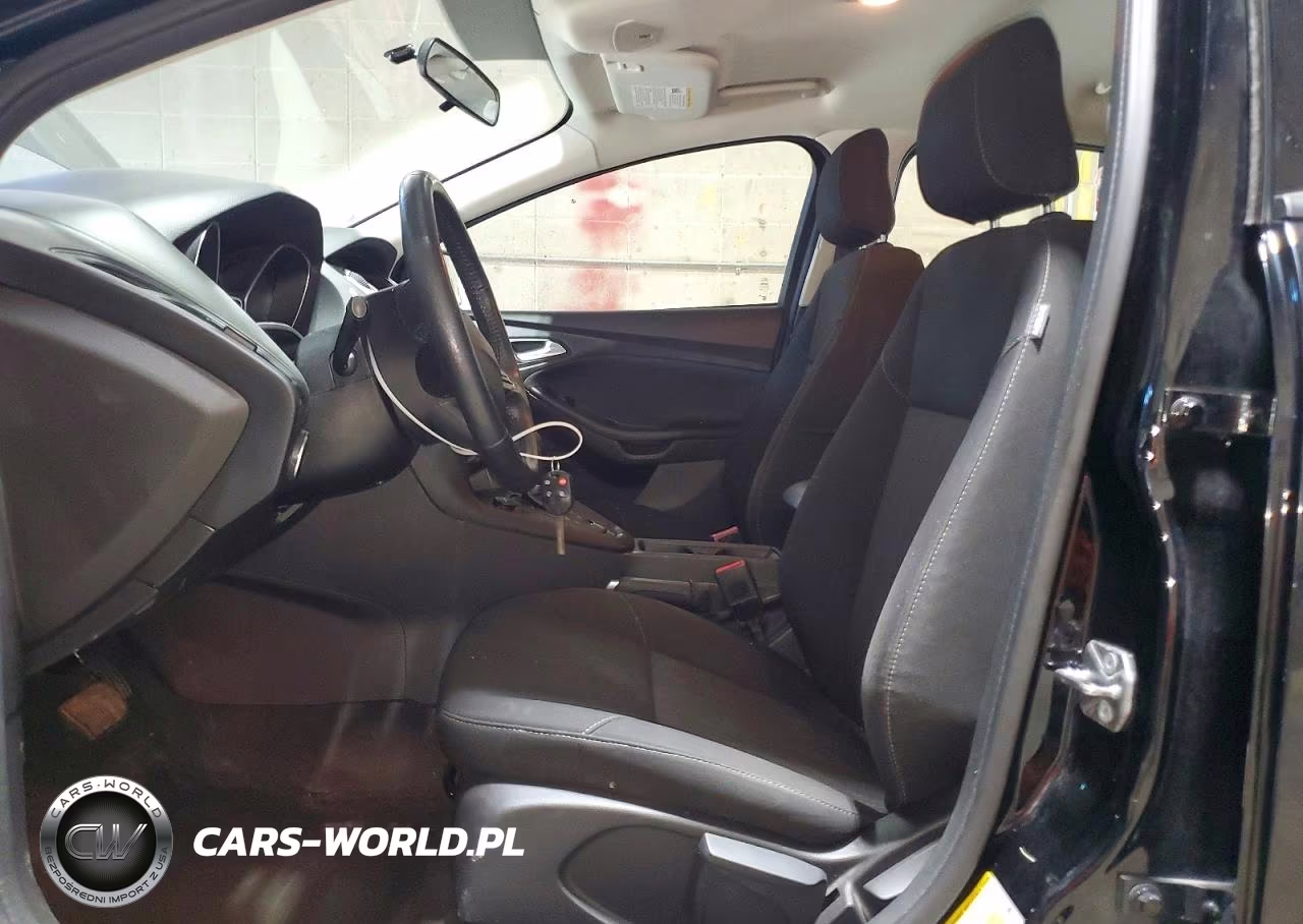 2018 Ford Focus Se VIN:1FADP3F29JL211341 - 7