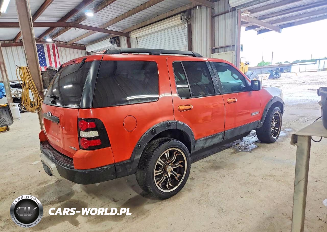 2007 Ford Explorer Xlt VIN:1FMEU73E67UA83359 - 3