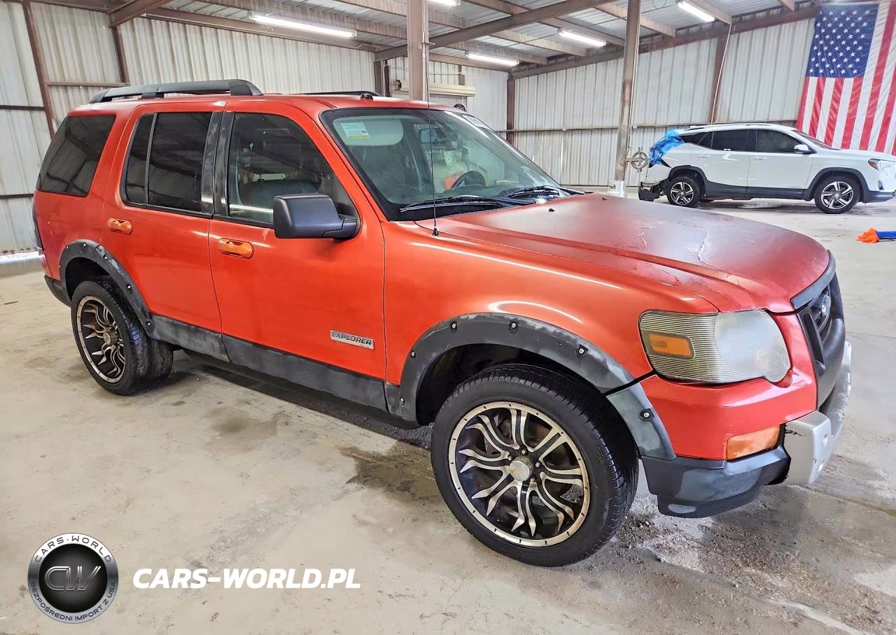 2007 Ford Explorer Xlt VIN:1FMEU73E67UA83359 - 4