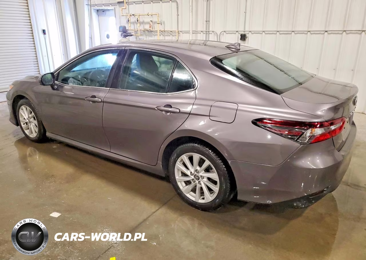 2022 Toyota Camry Le VIN:4T1C11AK5NU637588 - 2