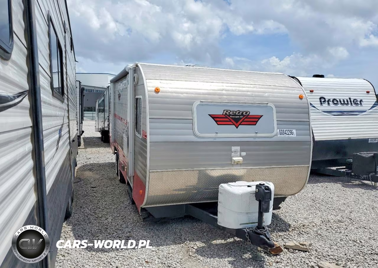 2017 Riverside Retro Camper