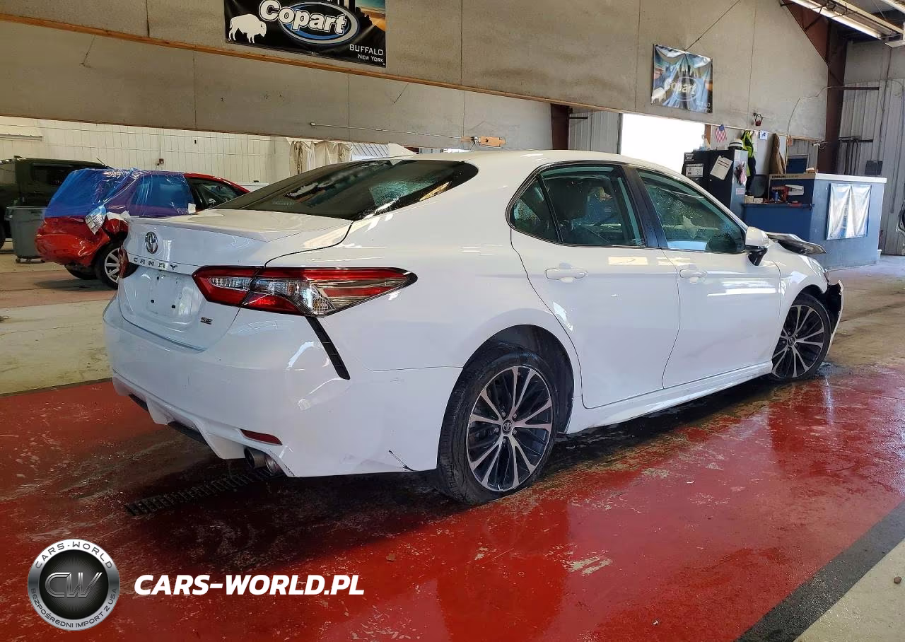 2019 Toyota Camry Se VIN:4T1B11HK6KU767618 - 3